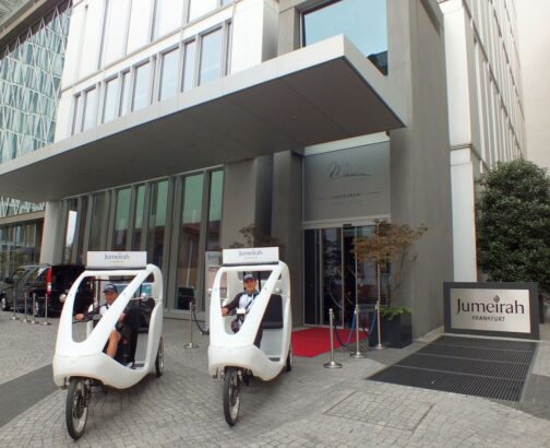 Die Velotaxis des Jumeirah Frankfurt