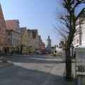 Marktplatz von Günzburg mit Blick auf das Untere Tor