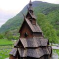 Eines der ältesten Holzgebäude Europas – die Stabkirche von Borgund in Lærdal