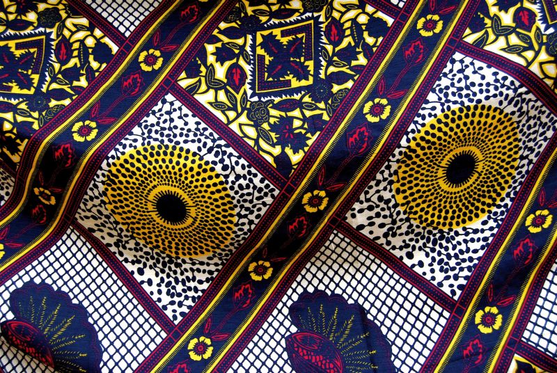 Beliebtes Souvenir: traditionell farbenfrohe Stoffe aus Uganda Beliebtes Souvenir: traditionell farbenfrohe Stoffe aus Uganda