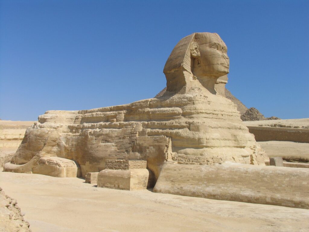 Erneute Entdeckung in Ägypten: Sphinx-Figur bei Bauarbeiten ausgegraben