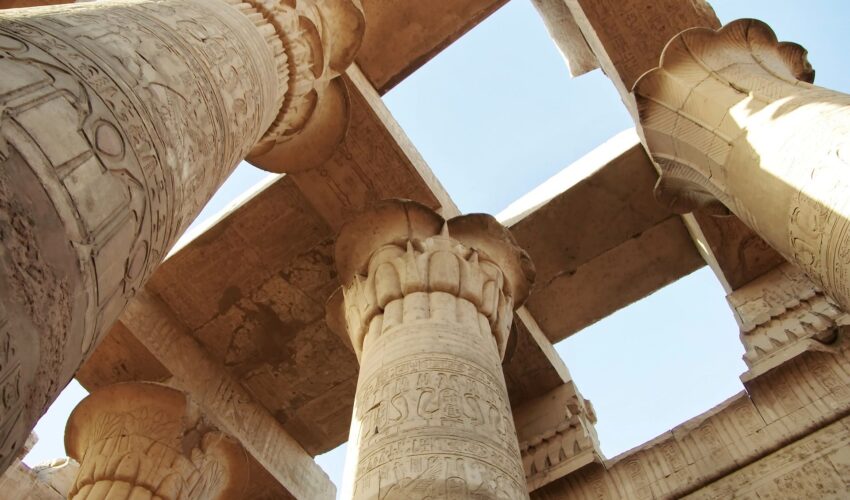 Karnak-Tempel Säulen