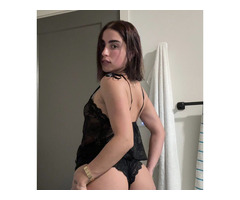 Luxure sans limites avec brunette très coquine