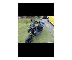 Bonjour je met en vente mon scooter MBK STUNT 2018