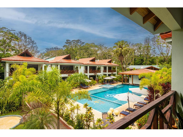 En Venta Paquete Doble Hotel Playero Y Discoteca Costa Rica