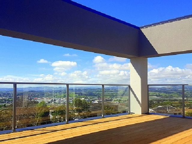 Check out the best frameless glass balustrades at Provista