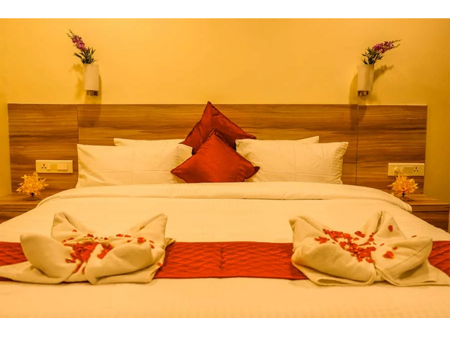 Accommodation Near Durga Gudi Vijayawada | AC Rooms