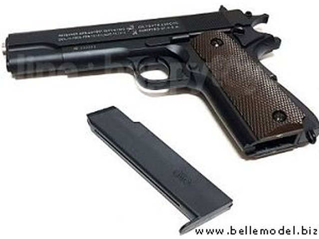 Pistols - air-soft - toy guns