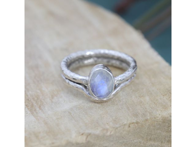 The Subtle Power and Benefits of Wearing a Moonstone Ring