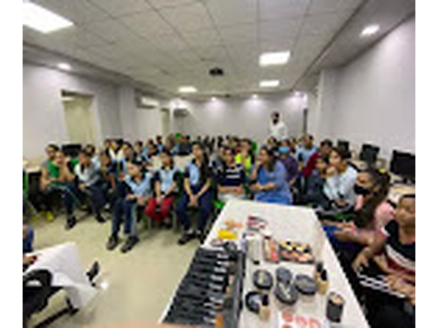 Makeup Training Institute in Noida