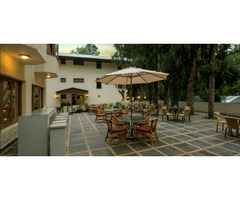 Best cafe in Nainital Mall Road with Lake-Side Access