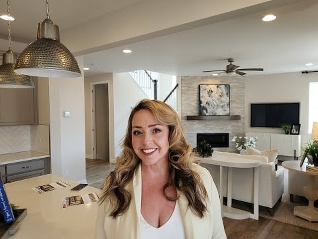Leah Celler | Aurora Realtor