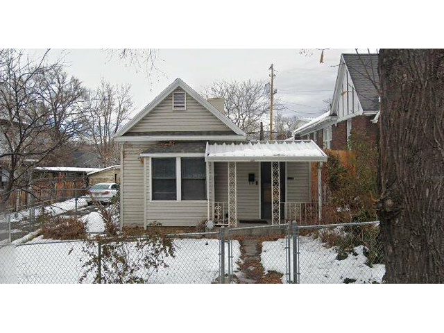 Beautiful Bedroom Available for rent