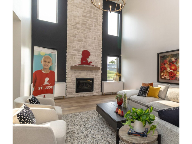 Professional Occupied Home Staging Services in Toledo Lovitt by Design