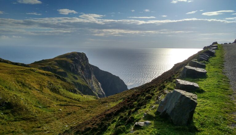 Tourismus Irland: Mehr Corona-Regelungen im Land