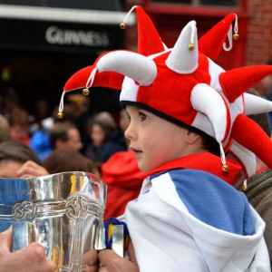 Die Endspiele um die Meisterschaften im Hurling und Gaelic Football sind ein kulturelles Highlight, das alle Iren, ob Groß oder Klein, mit einbezieht.