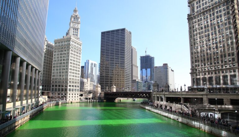 Chicago River grün eingefärbt