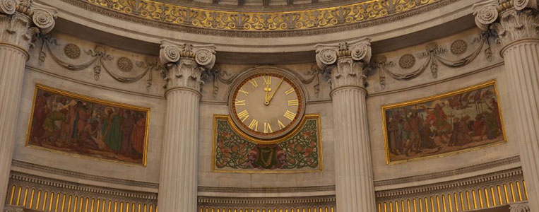 Der aufwändig gestaltete untere Bereich der Kuppel