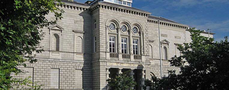 Der historische Eingang der National Gallery im Rennaissance-Stil