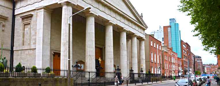 Das Portico ist eine Kopie des Theseus-Tempels in Athen