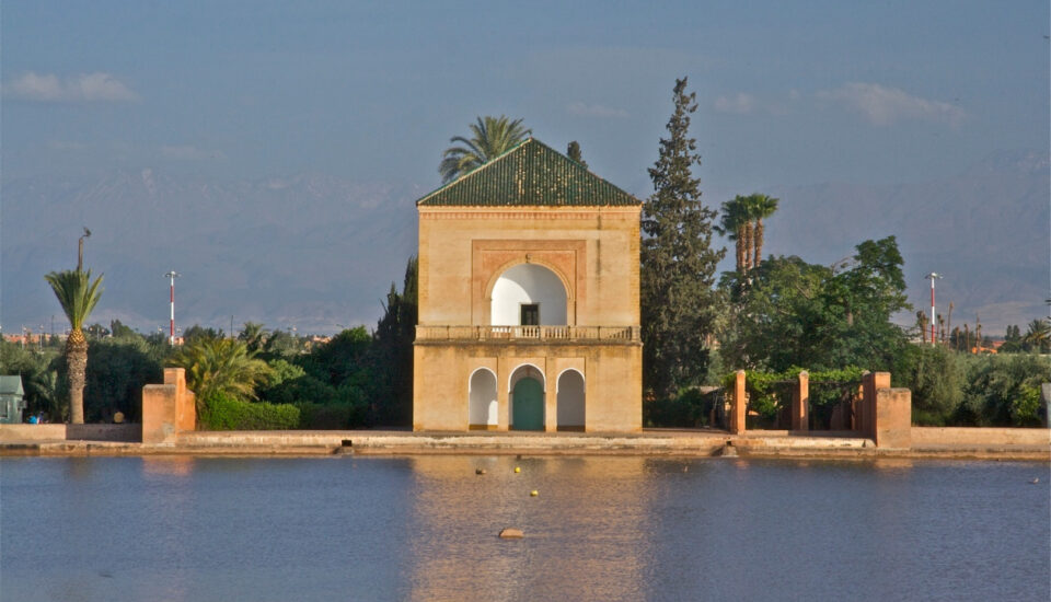Pavillion und Basin in den Menara-Gärten