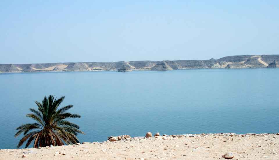 Blick über den Nassersee auf den Assuan Staudamm