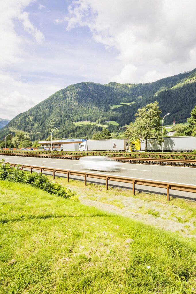 Schnellstraße
