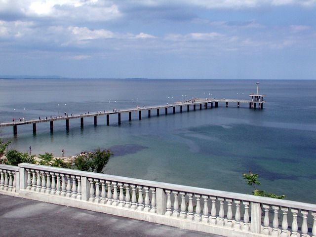 Steg in der Bucht von Burgas Steg in der Bucht von Burgas