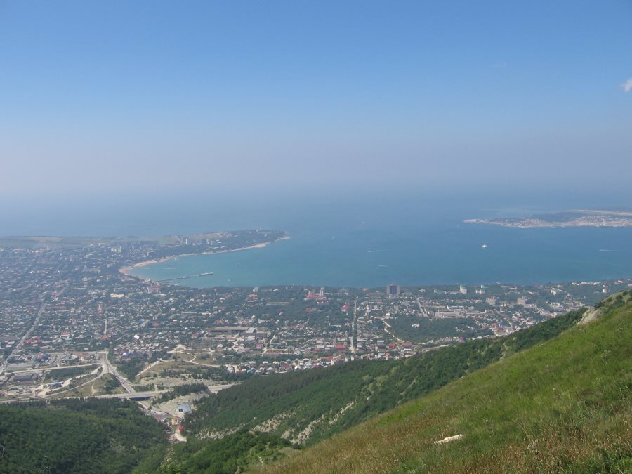Wunderschöne Aussicht über die Bucht von Gelendzhik Wunderschöne Aussicht über die Bucht von Gelendzhik