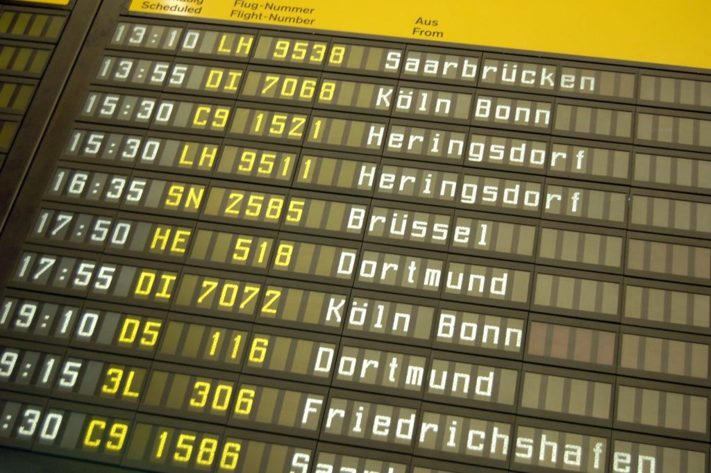 Trotz Rollstuhl mit dem Flugzeug fliegen