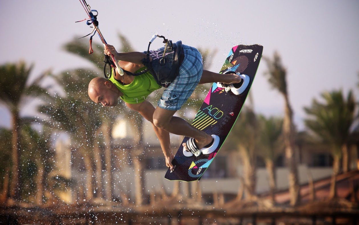 Kitesurfer