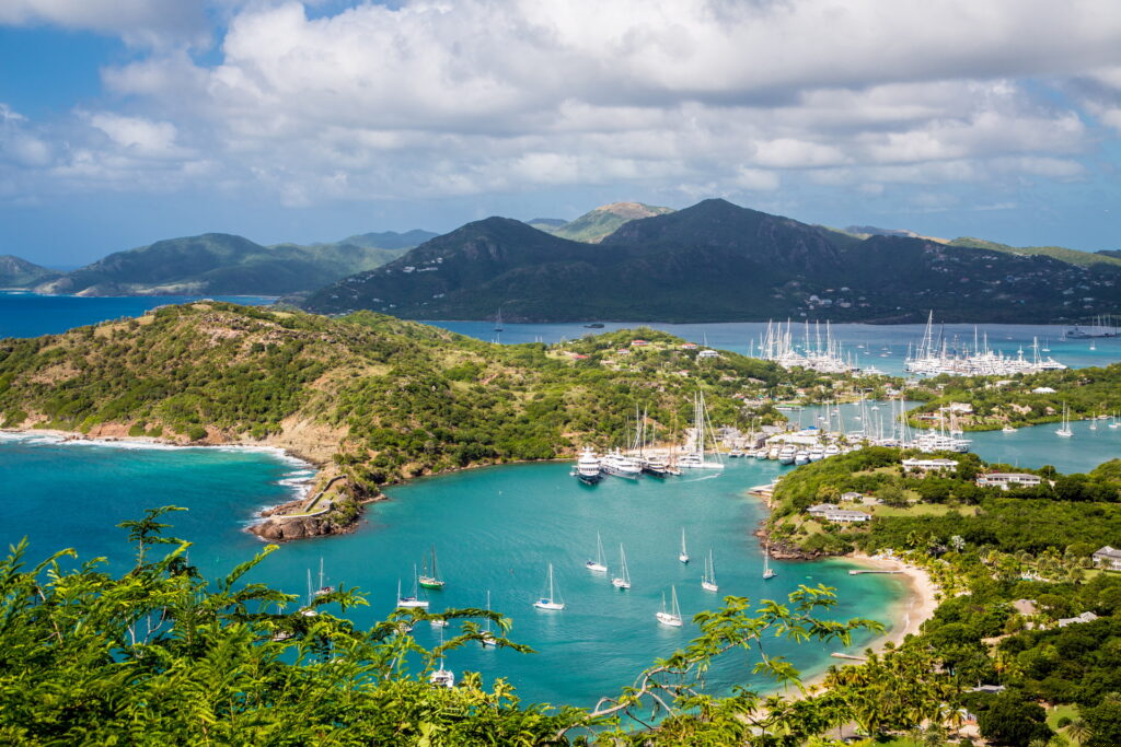 Ausblick auf English Harbour und Nelson's Dockyard