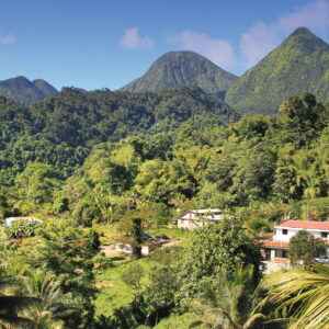 Die typisch gebirgige Landschaft Dominicas