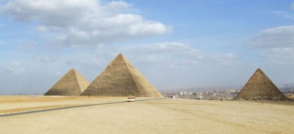 Pyramiden in der Wüste, Ägypten