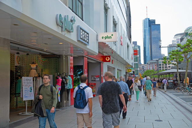 Base & E-Plus Zeil 4